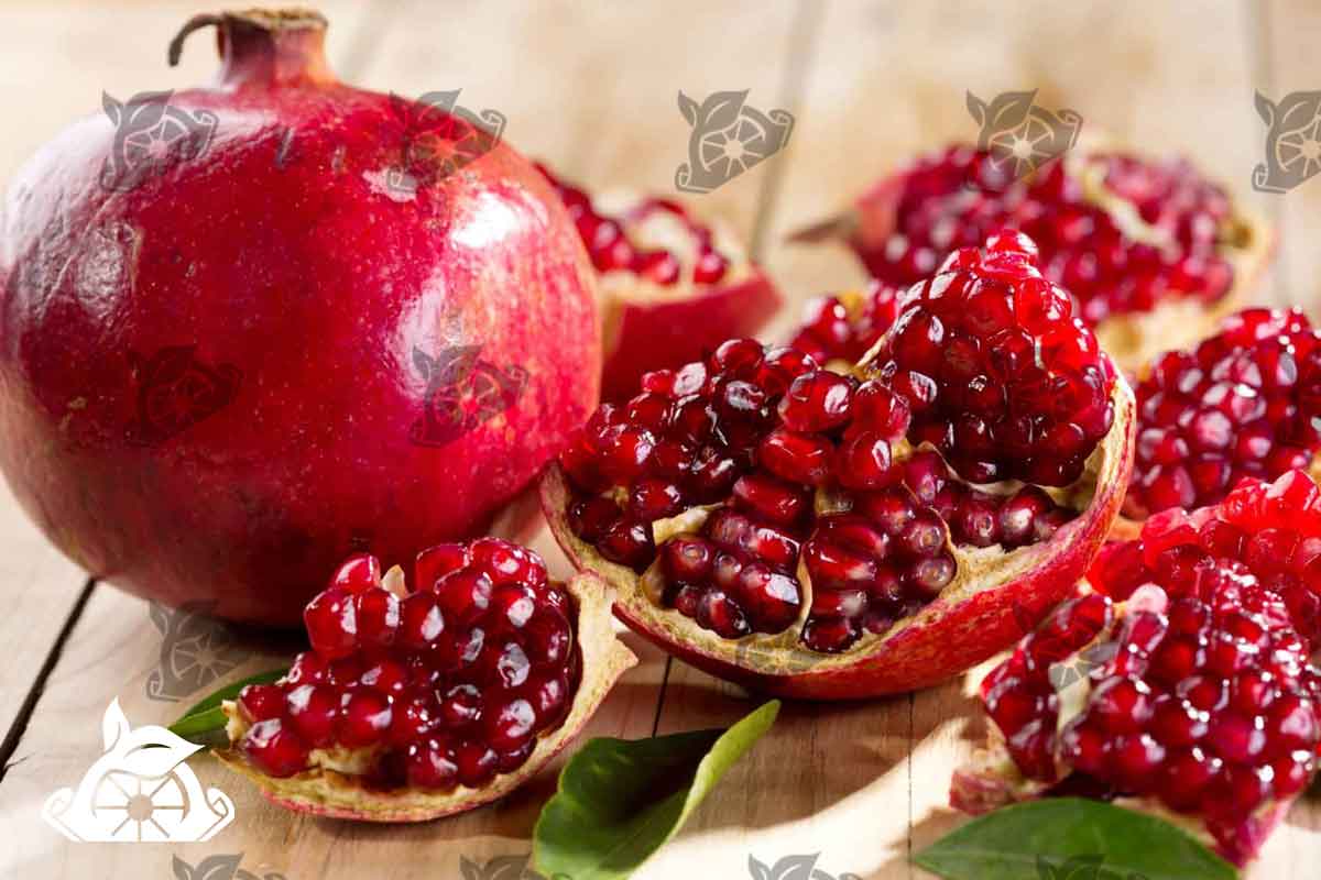 pomegranate lavashak with seeds